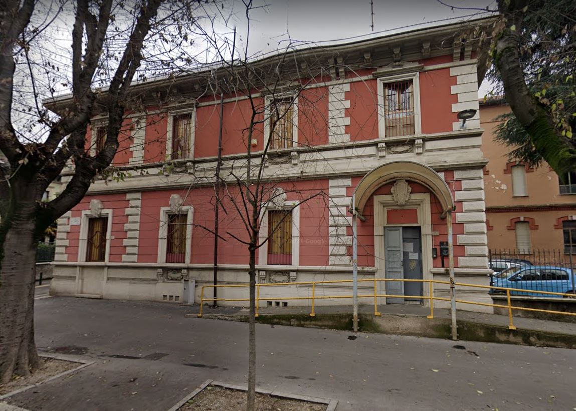 Palazzina di via De Amicis, 10 (sede di servizi sociali) - Rho (MI)  (XIX, inizio)