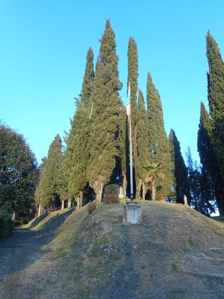 Parco della Rimembranza di Pozzuolo del Friuli (parco, commemorativo/ ai caduti della prima guerra mondiale), Collina di Breda - Pozzuolo del Friuli (UD) 