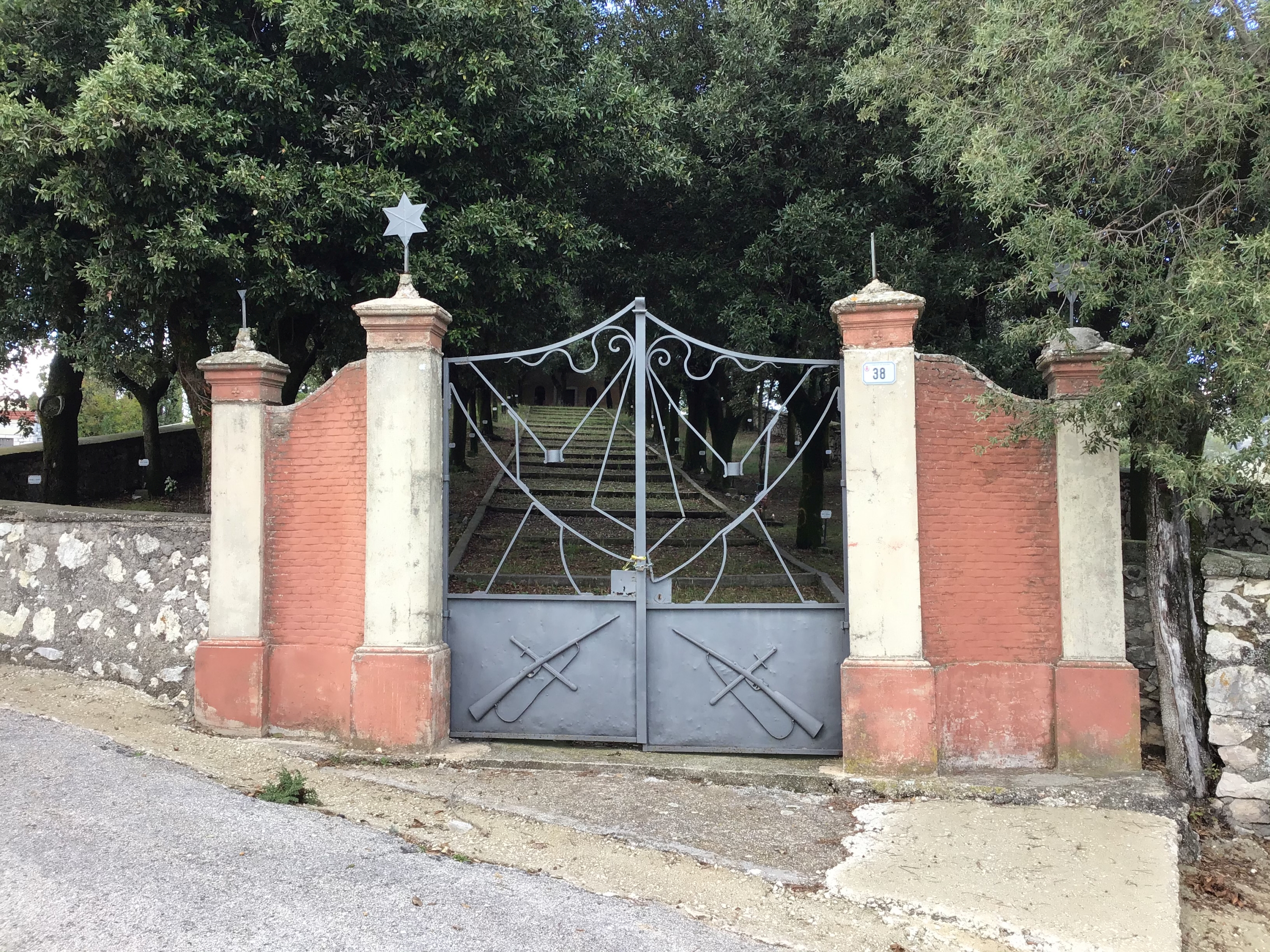 Parco della Rimembranza di Acuto (parco, commemorativo/ ai caduti della prima guerra mondiale) - Acuto (FR) 