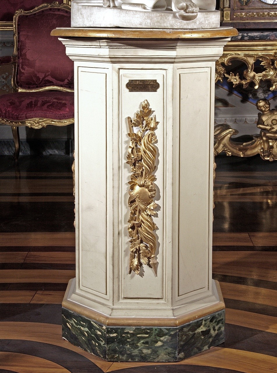 piedistallo di statua - produzione italiana (seconda metà sec. XIX)