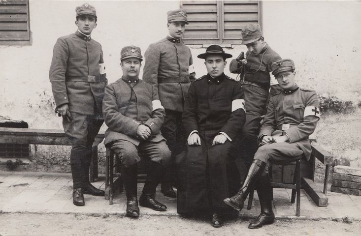 Soldati-Ritratto fotografico (positivo) di anonimo - ambito milanese (primo quarto XX)