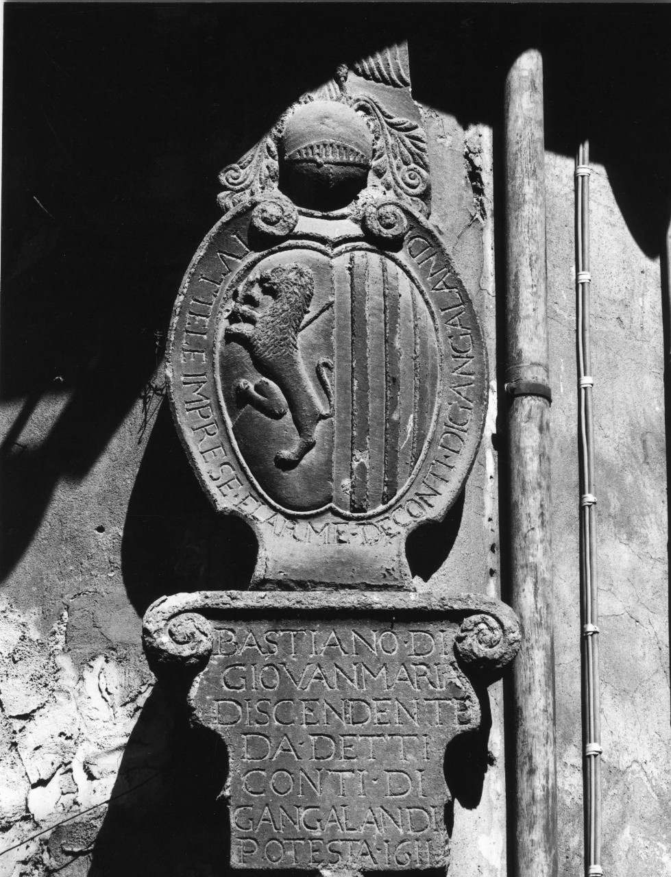 stemma gentilizio della famiglia Gangalandi (rilievo) - manifattura toscana (sec. XVII)