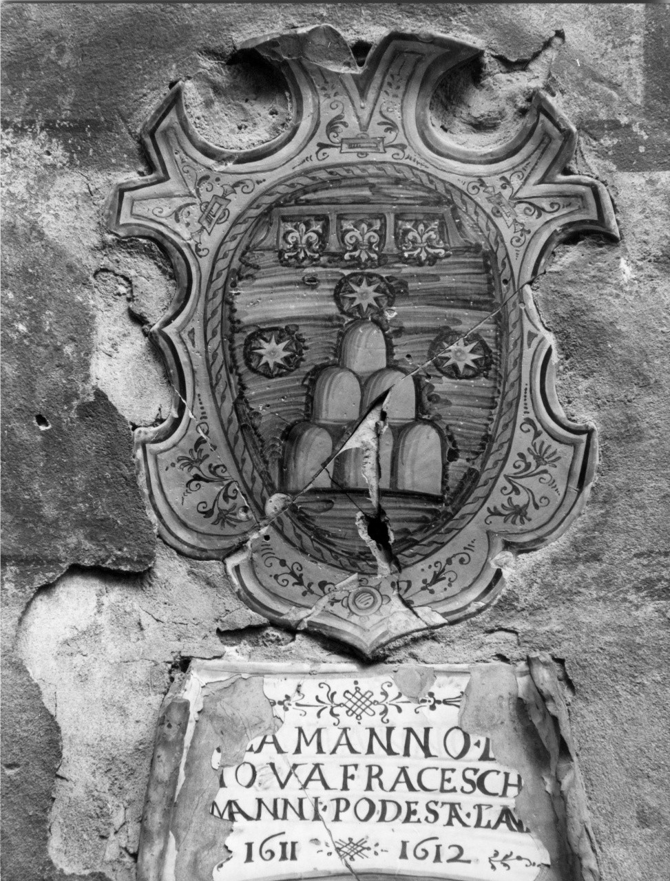 stemma gentilizio della famiglia Manni (rilievo) - manifattura toscana (sec. XVII)