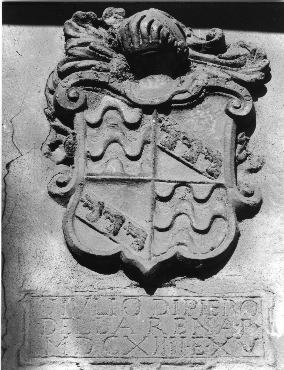 stemma gentilizio della famiglia Della Rena (rilievo) - manifattura toscana (sec. XVII)