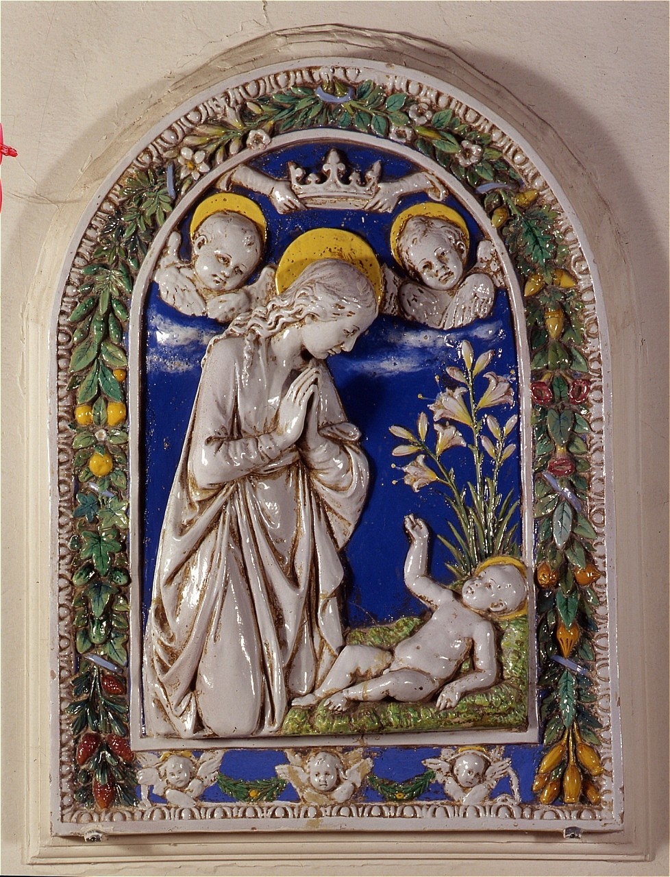 Adorazione dei Gigli, Madonna in adorazione del Bambino e cherubini (rilievo) - bottega fiorentina (sec. XX)