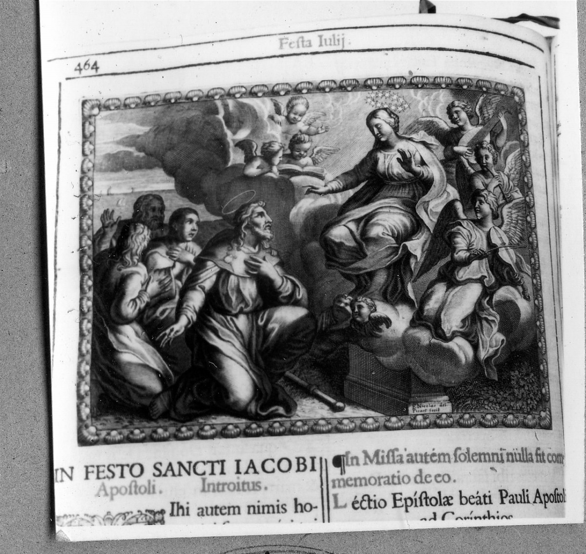 Madonna in gloria (stampa) di Picart Etienne detto Romano (sec. XVII)