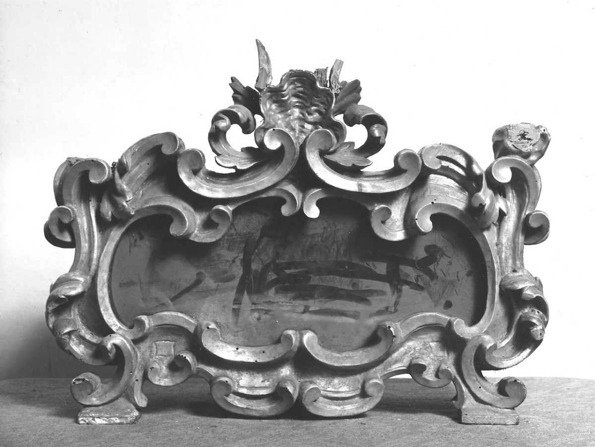 motivi decorativi a volute (reliquiario a teca - a urna) - bottega toscana (metà sec. XVIII)