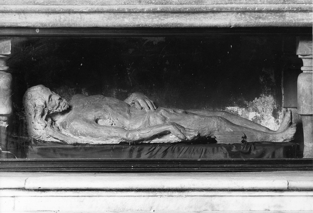 Cristo morto (scultura) di Minelli Giovanni (fine sec. XV)