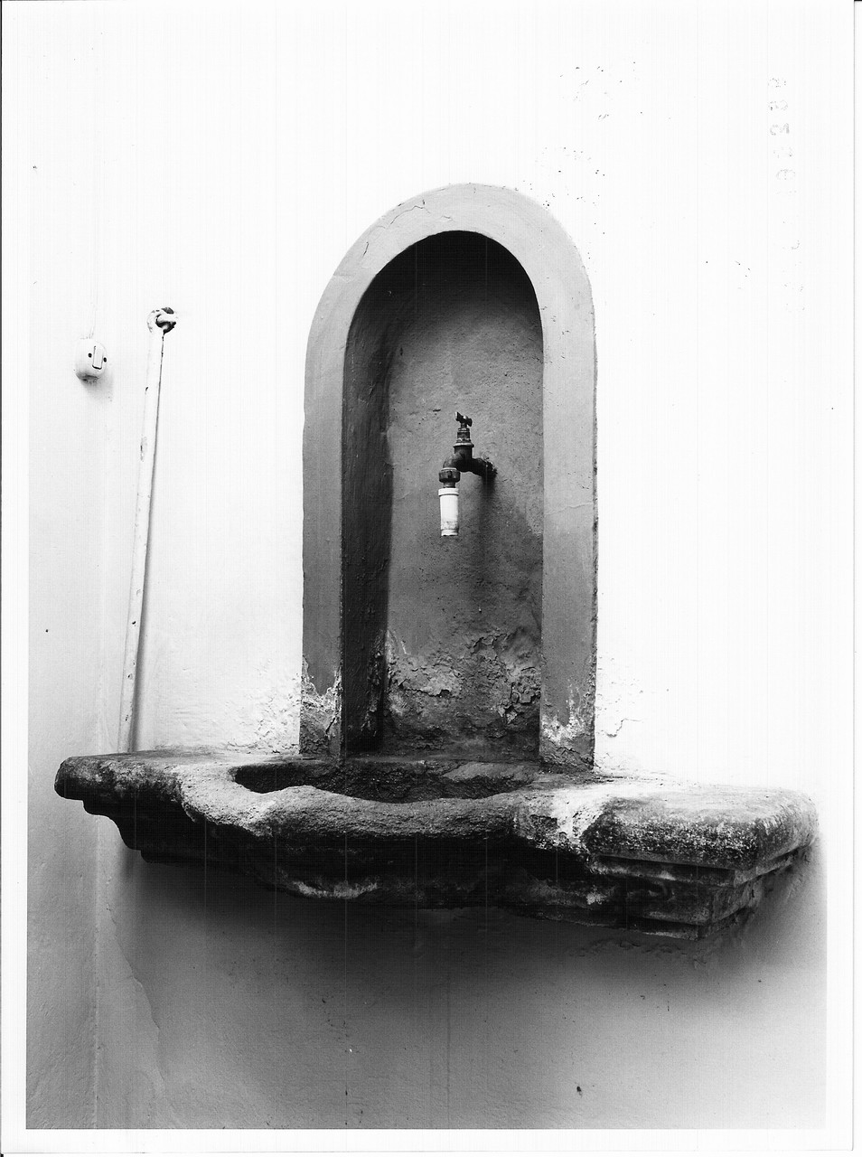 lavabo da sacrestia - bottega toscana (sec. XVII)