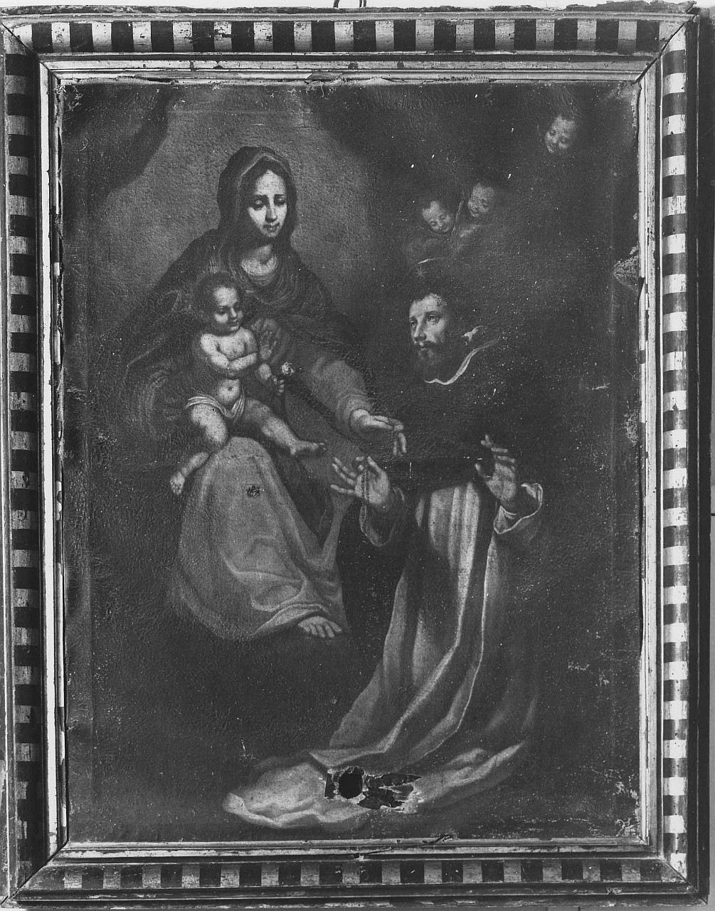 Madonna del Rosario, Madonna con Bambino e San Domenico (dipinto) di Curradi Francesco (maniera) (seconda metà sec. XVII)