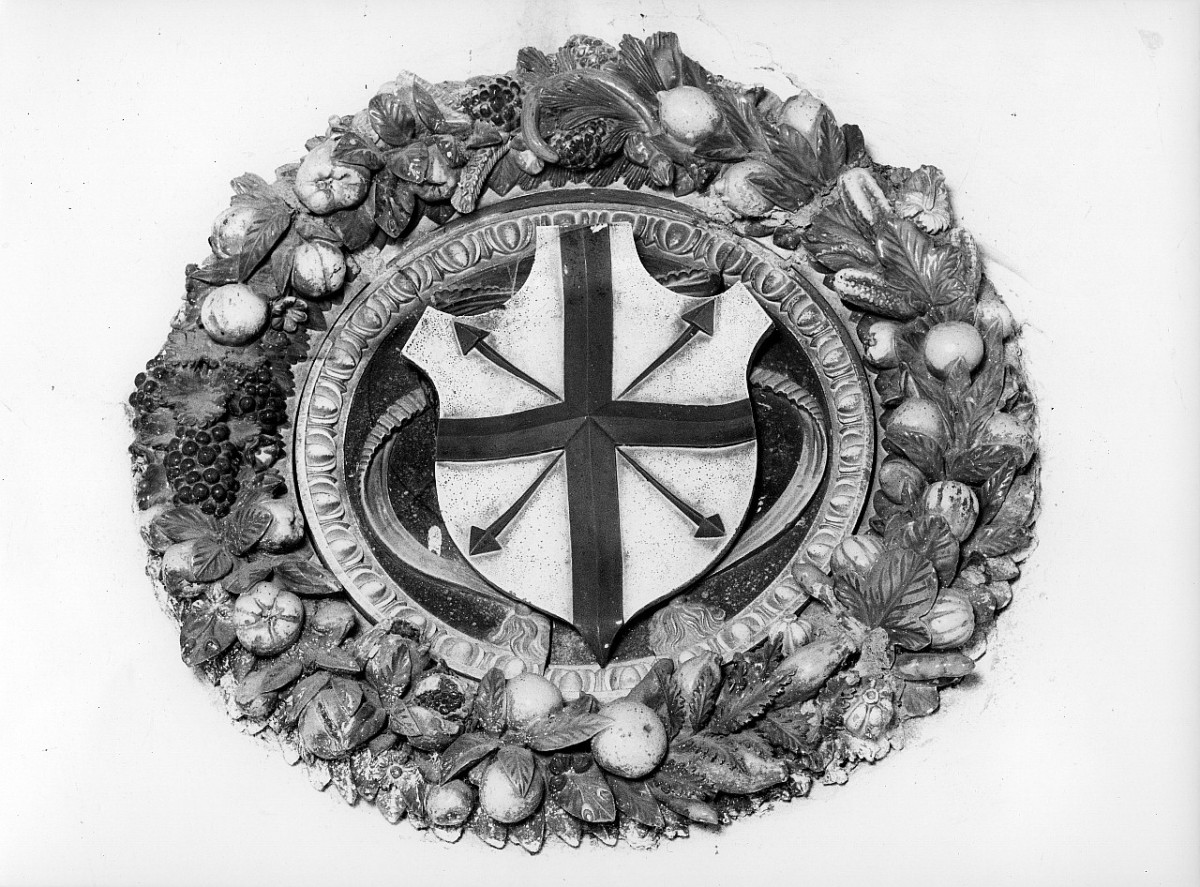 stemma gentilizio della famiglia Machiavelli (rilievo) - bottega robbiana (fine sec. XV)