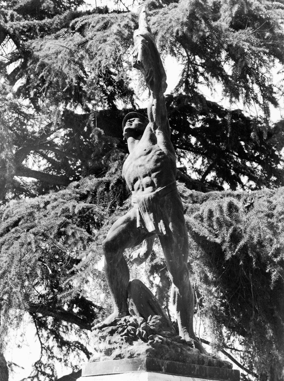 soldato (statua) di Fonderia Emilio Canziani, Chilleri Oreste (sec. XX)