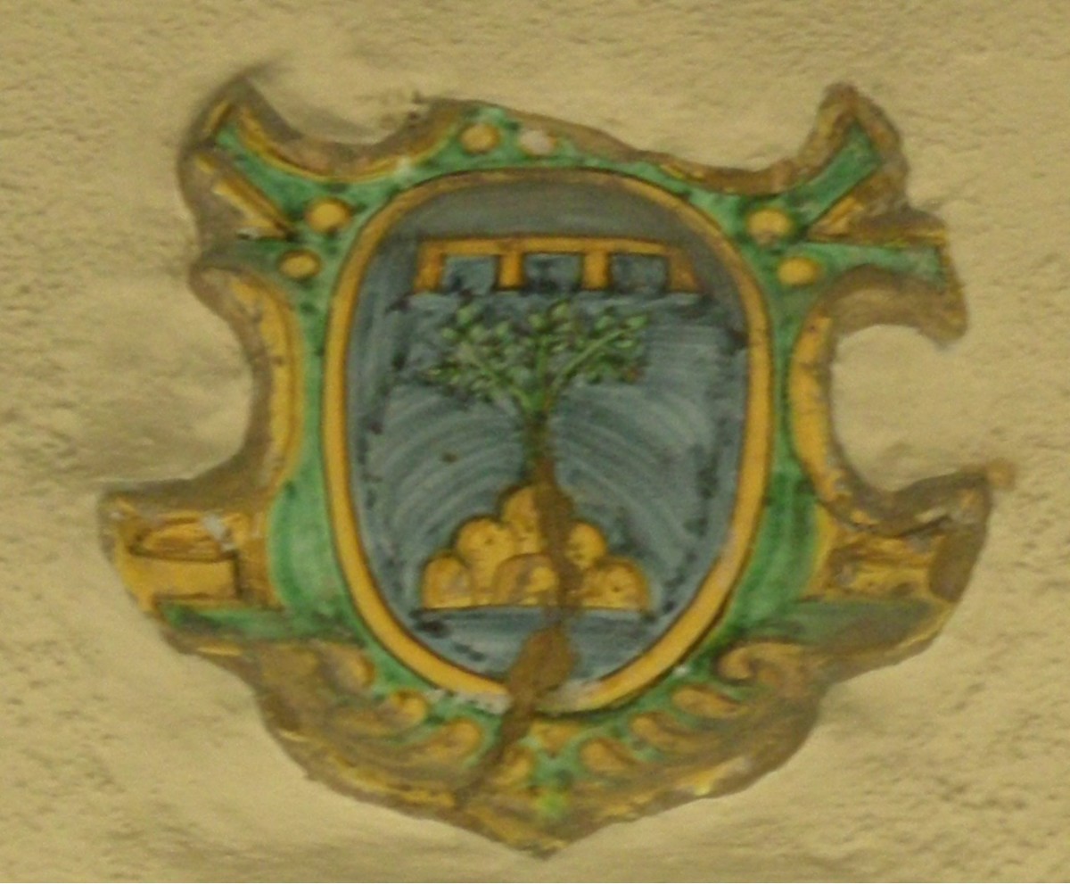 Stemma del podestà Bastiano di Piero di Bastiano Paolini, stemma (rilievo) - manifattura montelupese (sec. XVII)