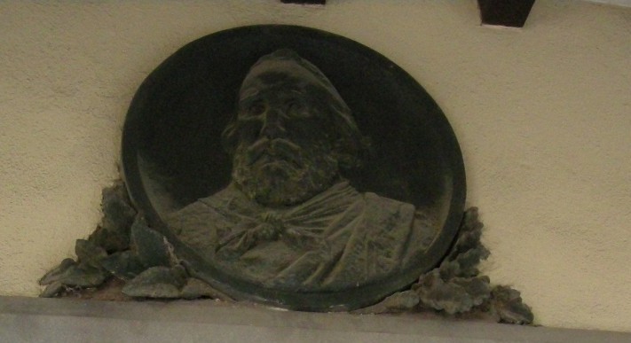 Ritratto di Giuseppe Garibaldi, ritratto d'uomo (rilievo, elemento d'insieme) - bottega toscana (fine sec. XIX)