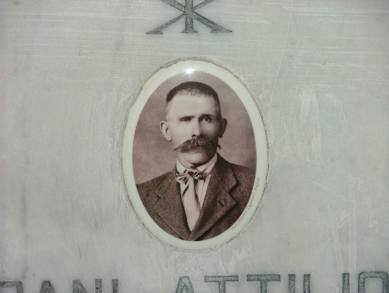 ritratto di Attilio Sani (fotosmaltografia) di Caponi Pietro - manifattura toscana (sec. XIX)