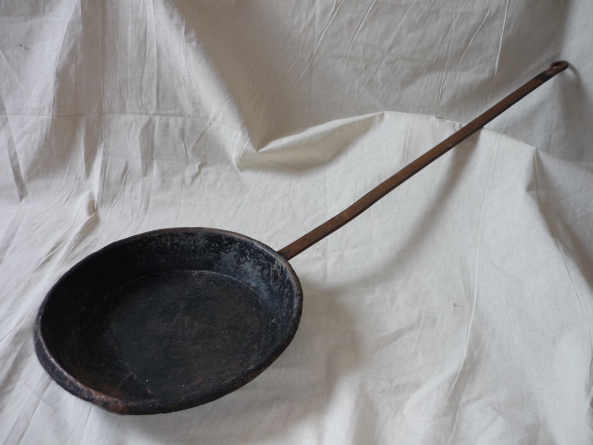 padella, oggetti di uso domestico, rattoppo (Sec. XVIII?)