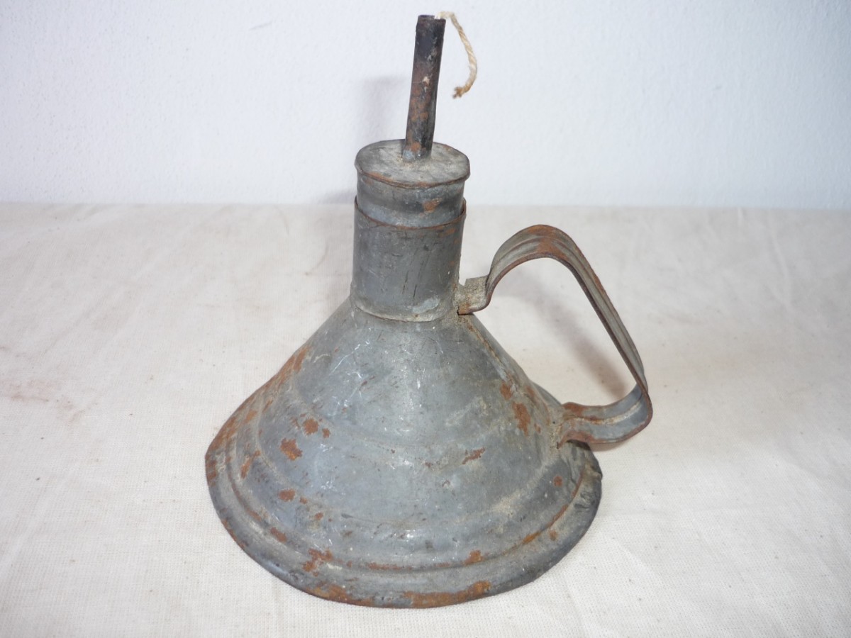 lume, oggetti di uso domestico, riuso (Sec.XX)