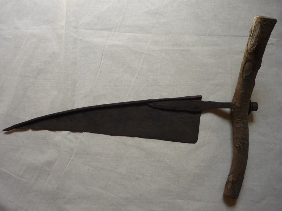 tagliafieno, strumenti da lavoro, rattoppo/riuso (Sec.XX?)