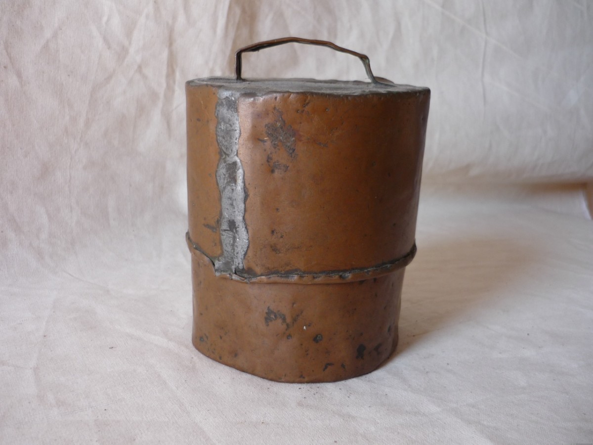 portaburro, oggetti uso domestico, riuso di SC - Montagna Pistoiese (sec. XX)