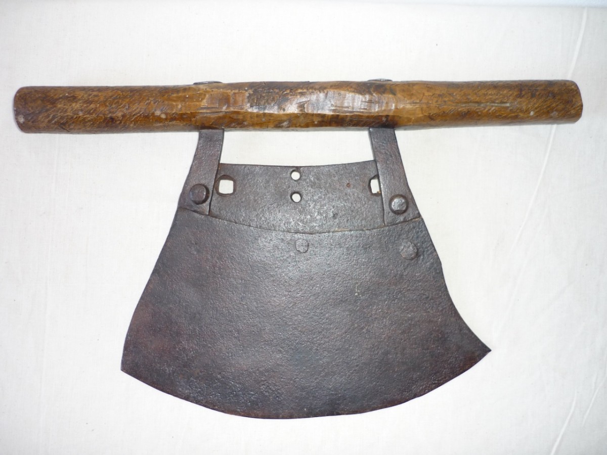 mannaia, oggetti uso domestico, rattoppo di SC - locale (sec. XX)