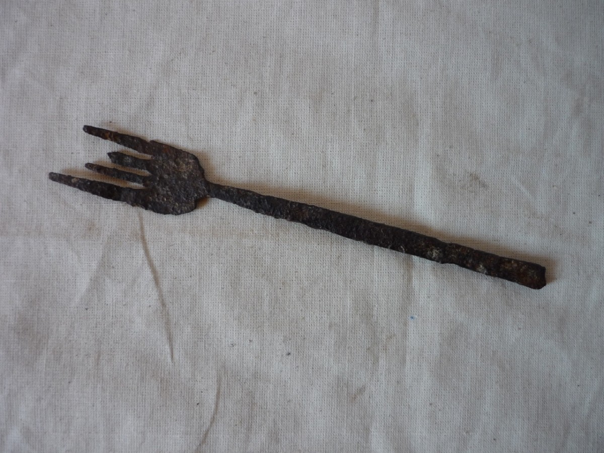 forchetta, oggetti uso domestico, riuso di SC - locale (SC)