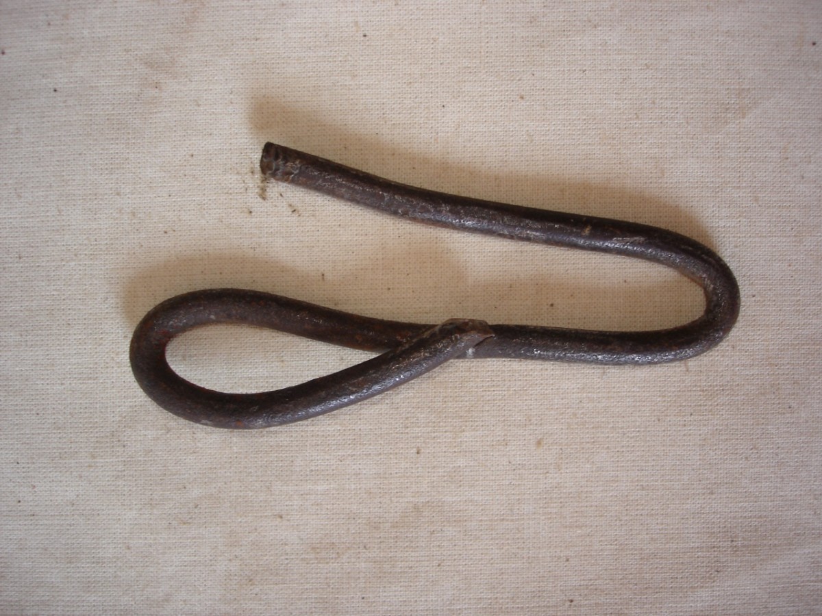 gancio portafalce, strumenti da lavoro, riuso di SC - locale (sec. XX)