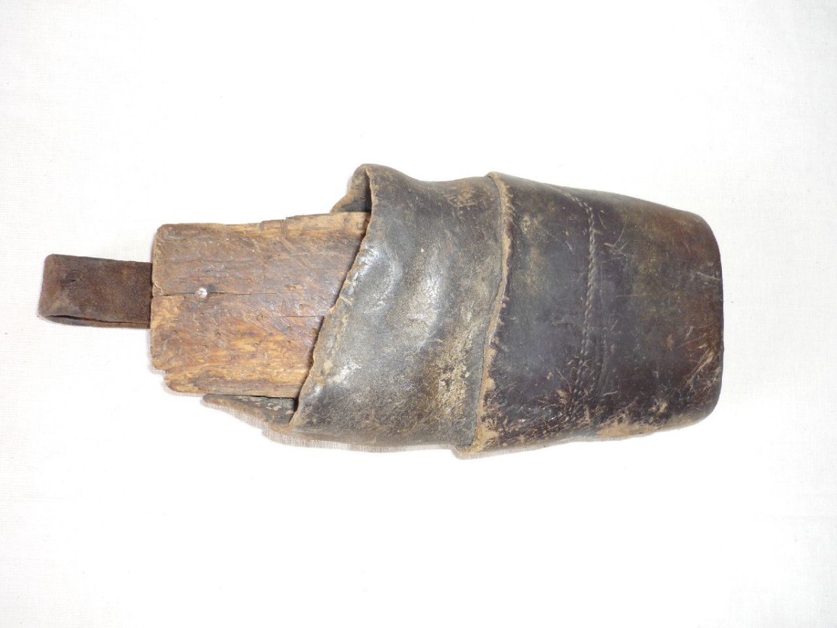 fondina portatrezzi, strumenti da lavoro, riuso di SC - locale (sec. XX, anni '30 - '50)