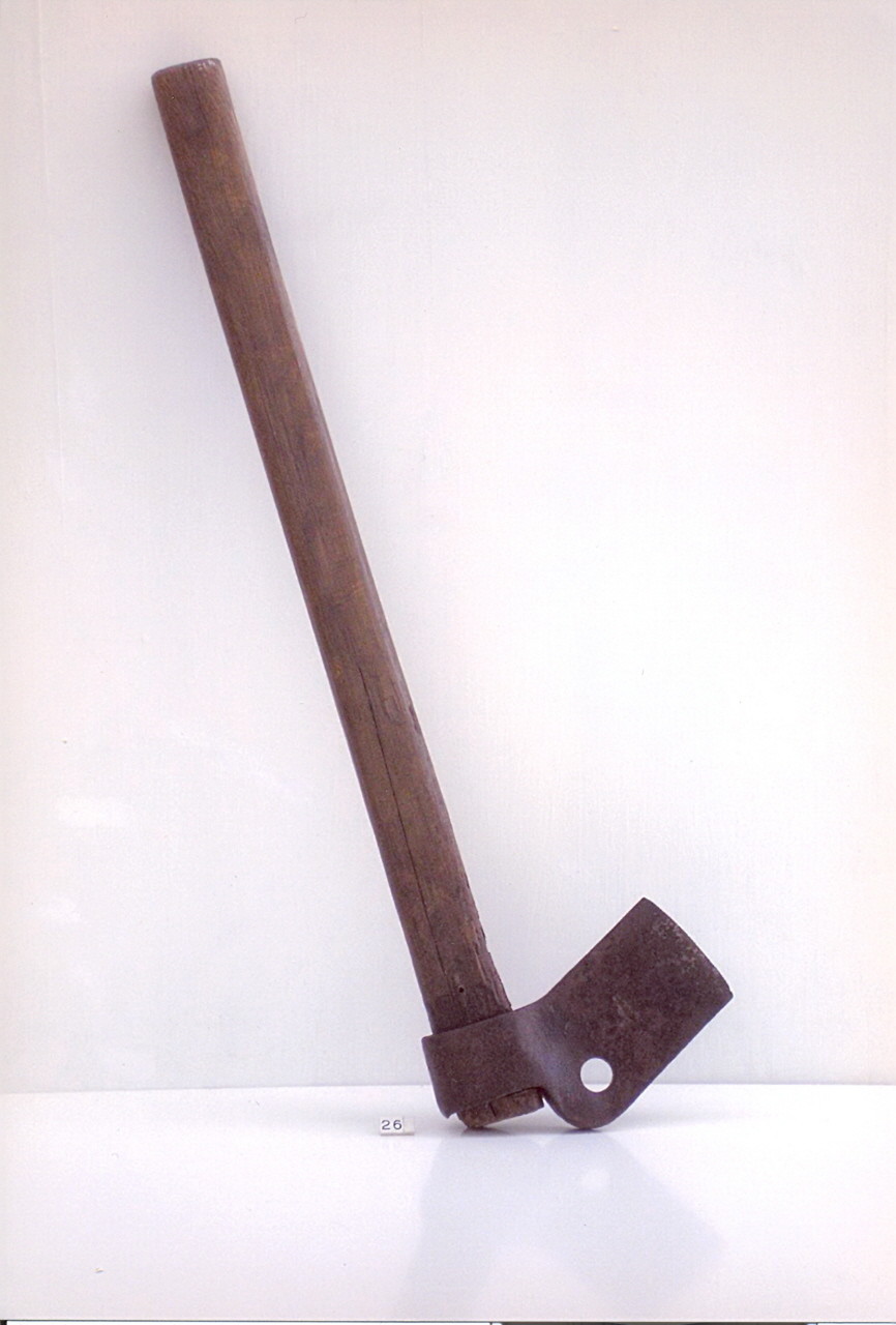 accetta di Mancino Loris (fabbro-maniscalco) - bottega di fabbro-maniscalco (sec. XX secondo quarto)