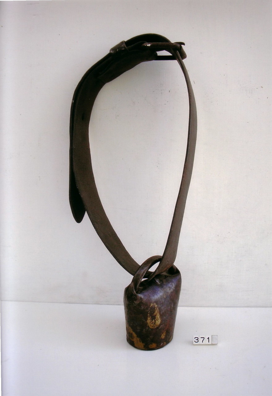 collare con campano (1900 (?)/ 1949 (?))