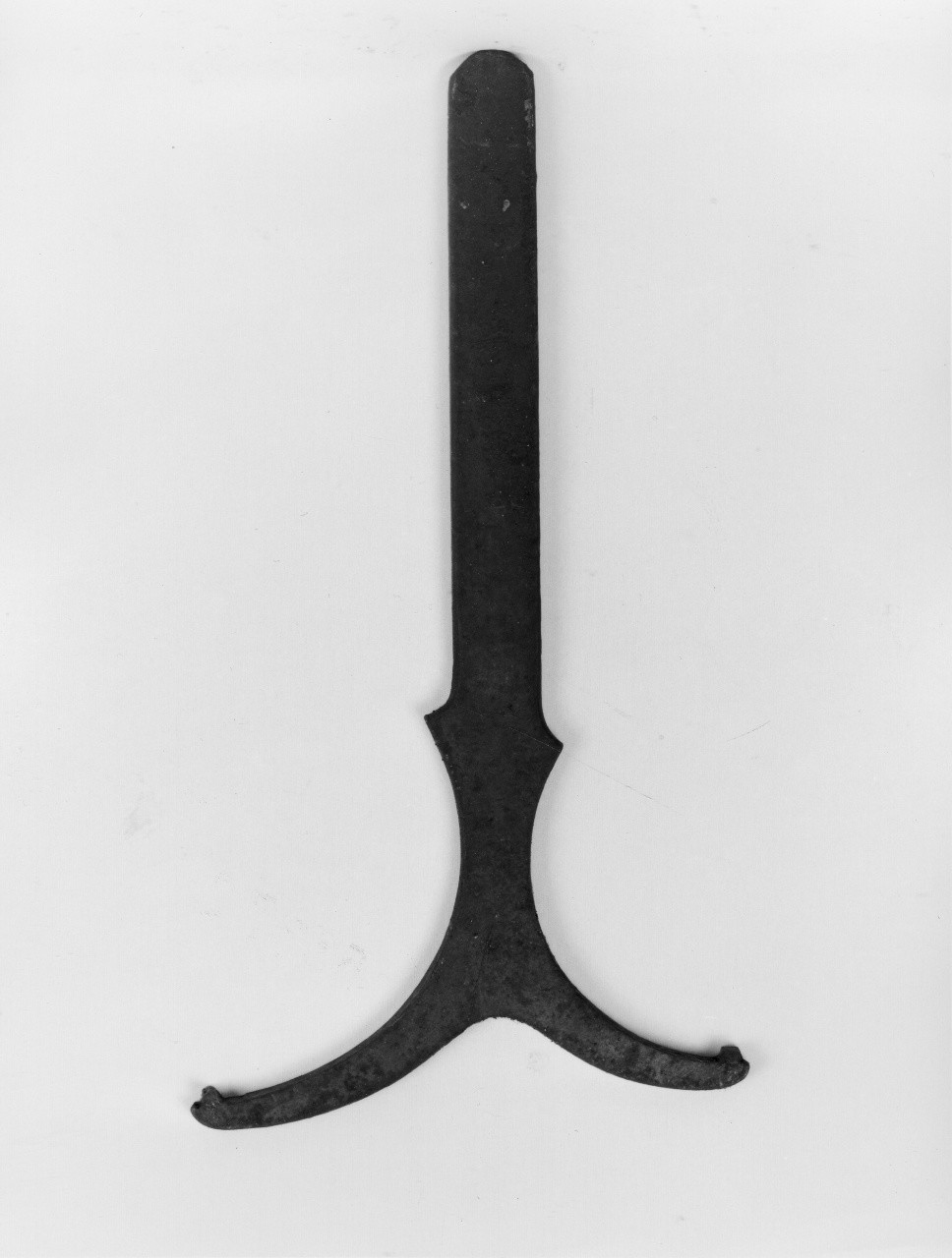 chiave a doppio gancio (sec. XX prima metà)