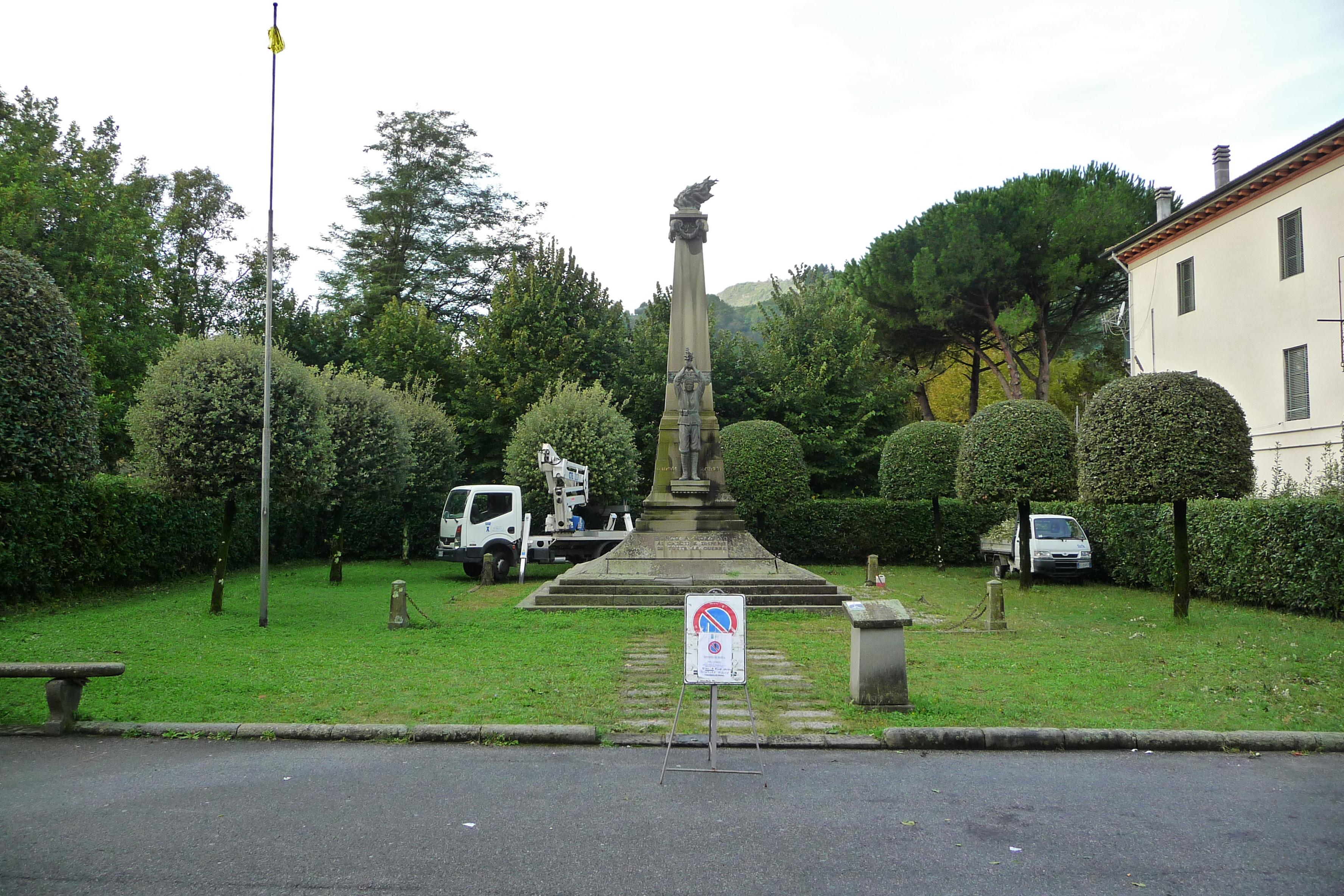 Parco della Rimembranza di Borgo a Mozzano (parco) - Borgo a Mozzano (LU) 