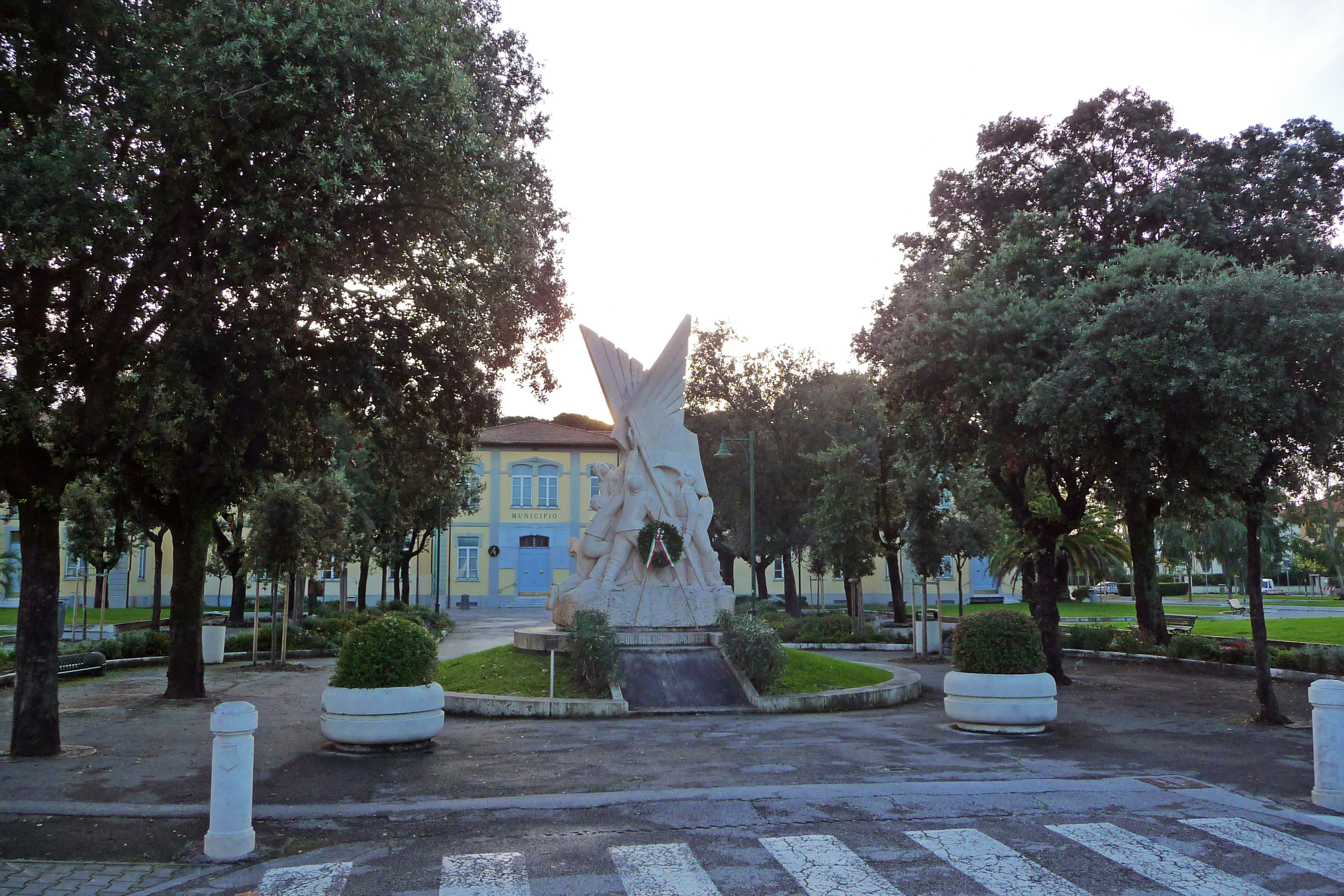 Parco della Rimembranza di Forte dei Marmi (parco, commemorativo/ ai caduti della prima e seconda guerra mondiale) - Forte dei Marmi (LU) 