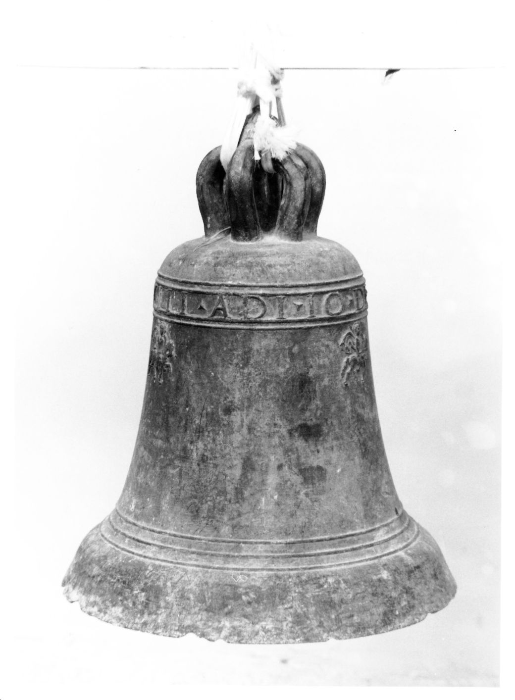 campana, opera isolata - bottega Italia centrale (sec. XVI)