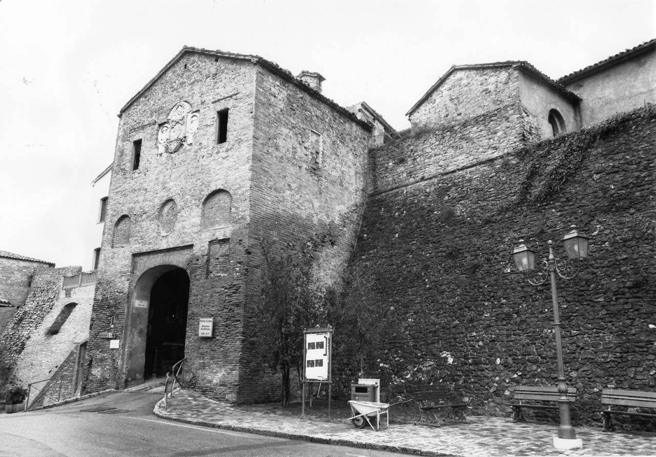 Curina (porta, comunale) - Montefiore Conca (RN) 