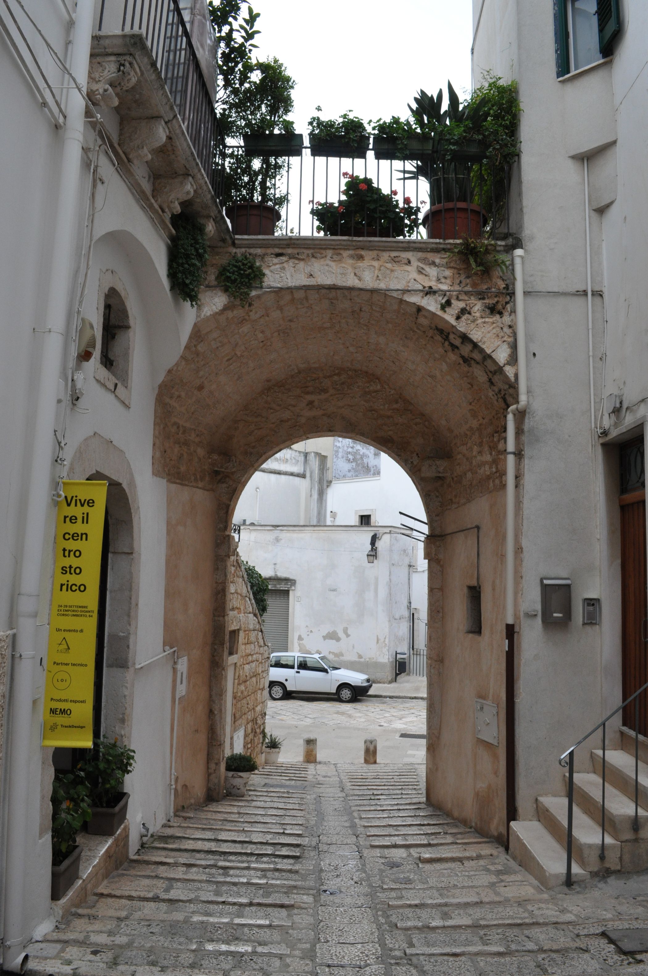 PORTA CARELLI (porta) - CONVERSANO (BA) 