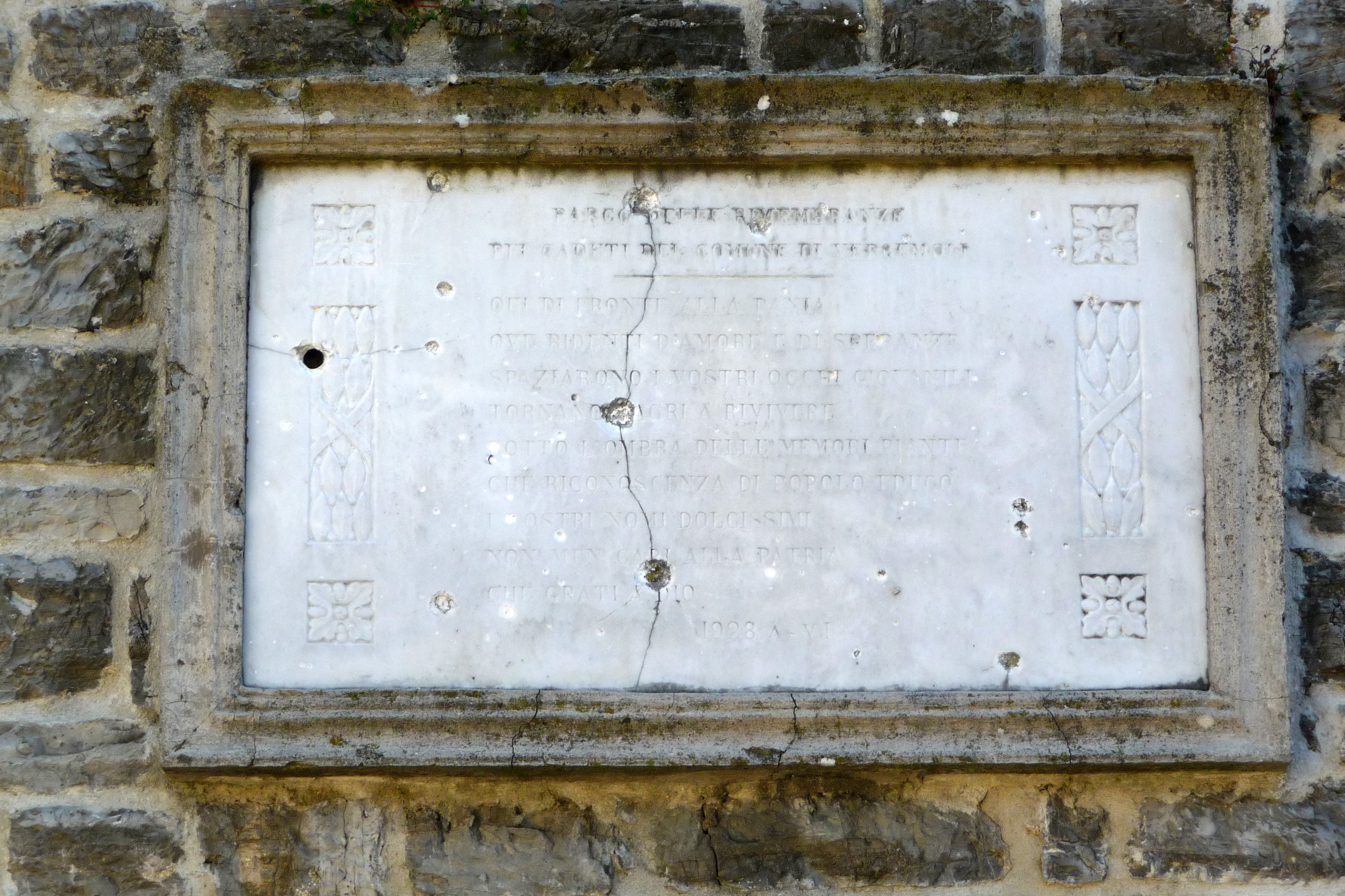 lapide commemorativa ai caduti - ambito toscano (secondo quarto XX)