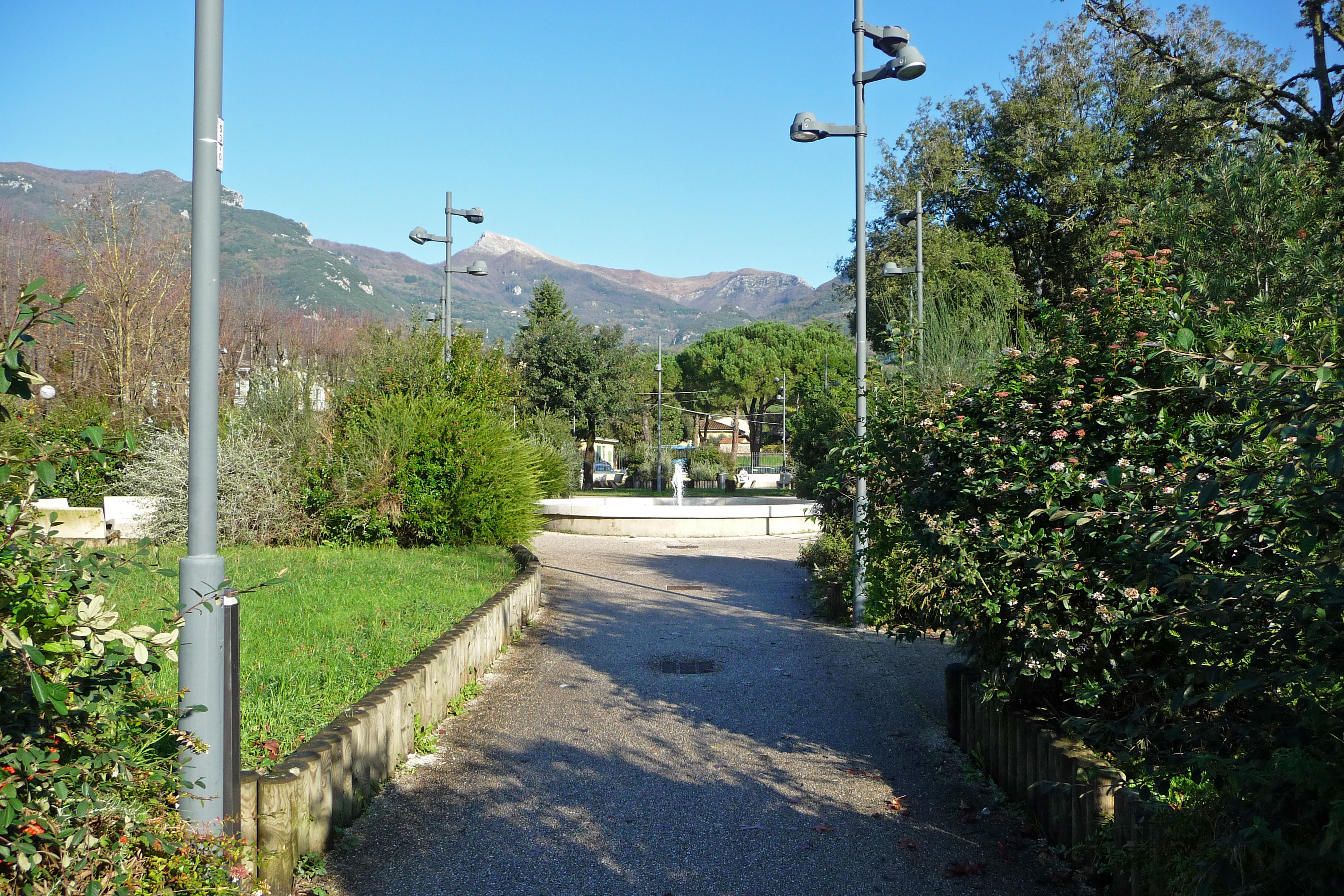 Parco della Rimembranza di Camaiore (parco, commemorativo/ ai caduti della prima guerra mondiale) - Camaiore (LU) 