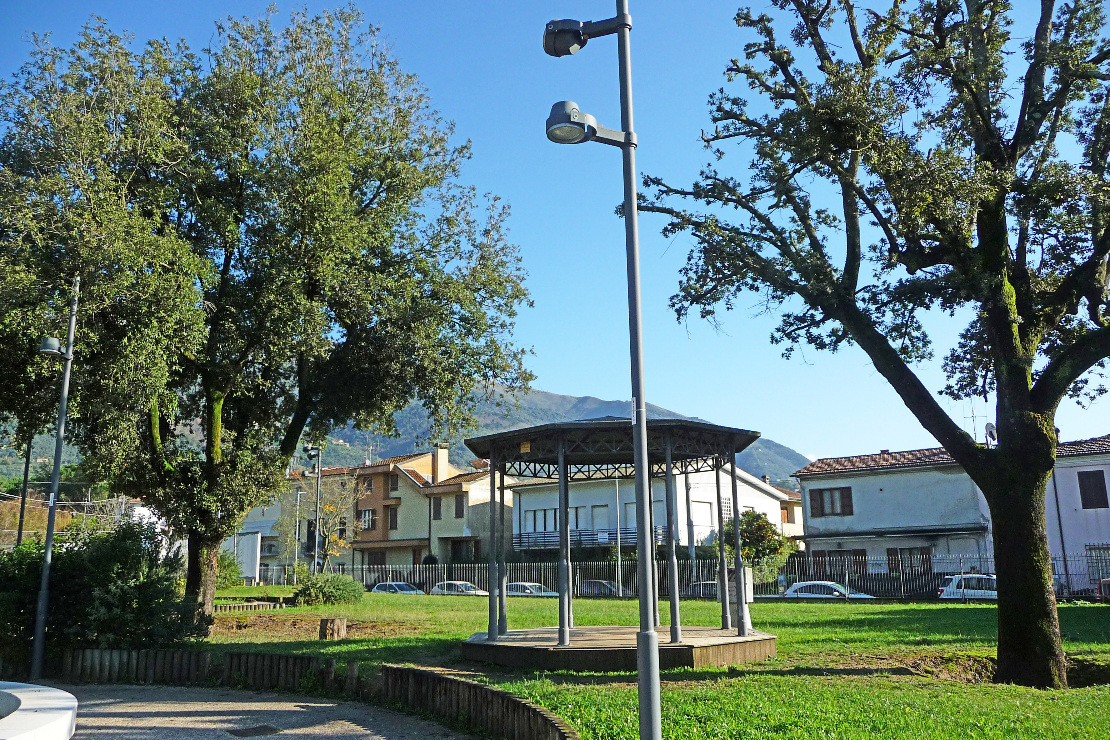 Parco della Rimembranza di Camaiore (parco, commemorativo/ ai caduti della prima guerra mondiale) - Camaiore (LU) 