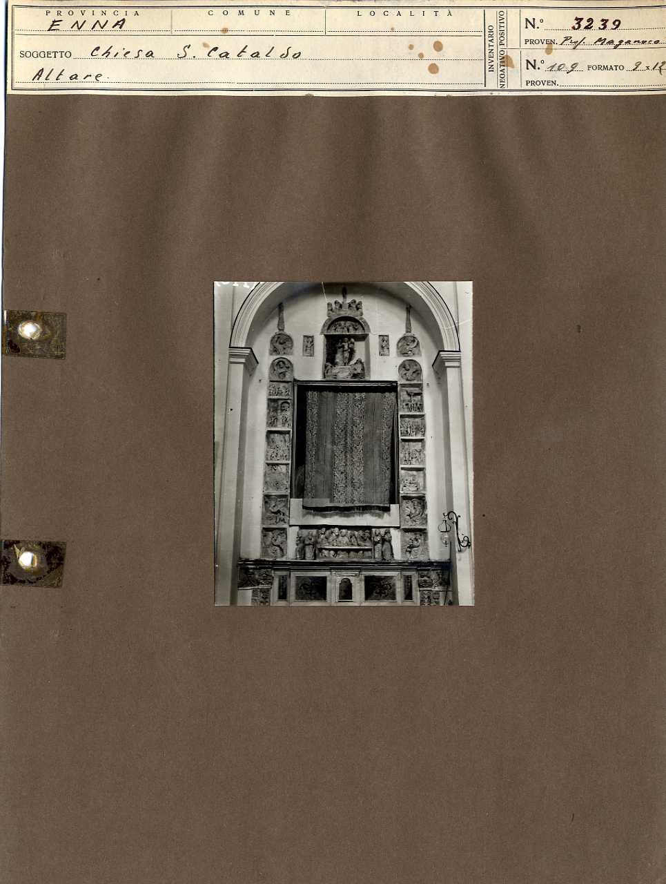 Sicilia - Enna - Architettura religiosa - Chiesa di San Cataldo - Altare (positivo, elemento-parte componente, scheda di supporto) di Anonimo <1901-1950> (secondo quarto XX)