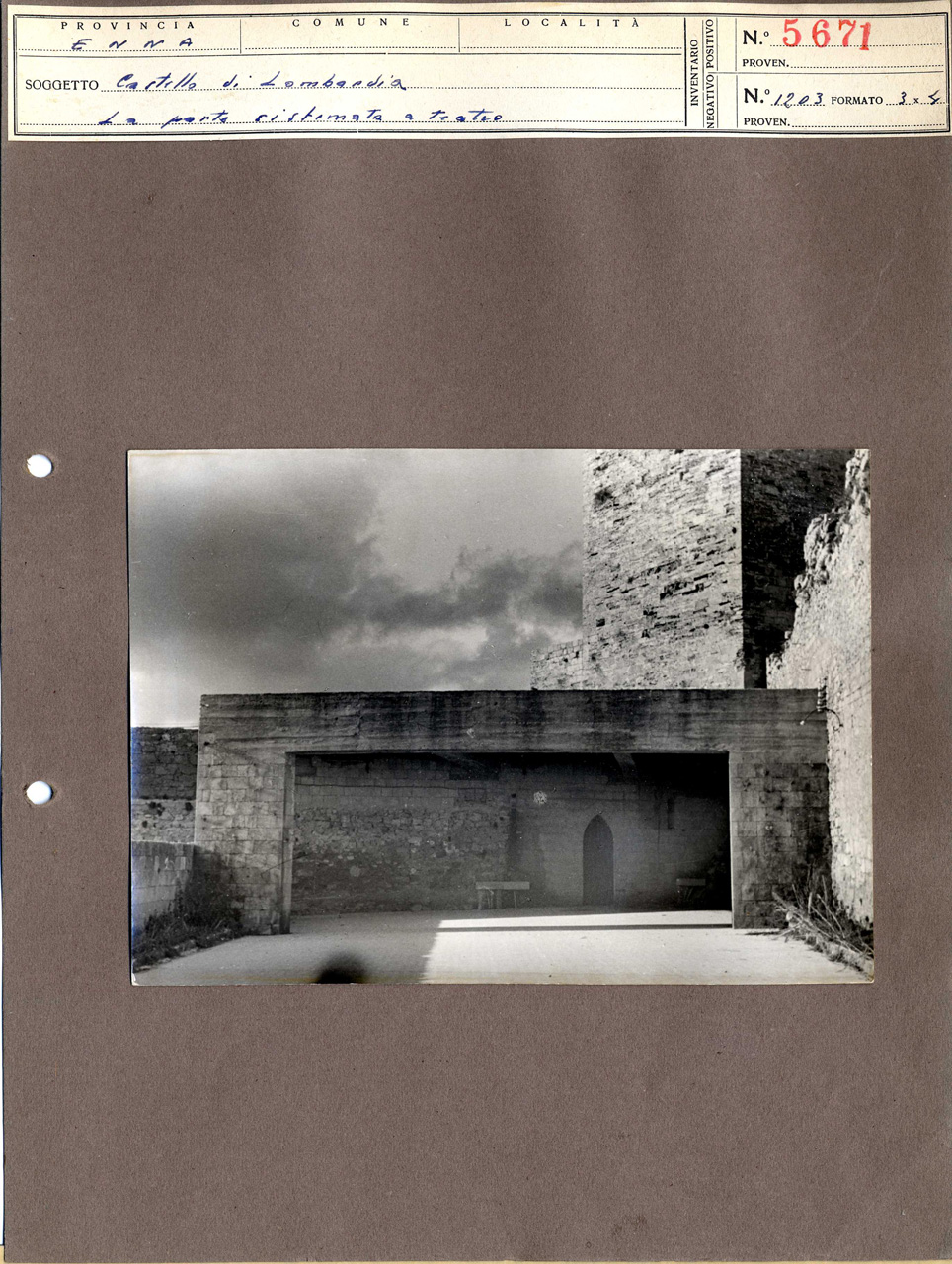 Architettura militare - fortificazioni (positivo, elemento-parte componente, scheda di supporto) di Anonimo <1951 - 2000> (attribuito) (terzo quarto XX)