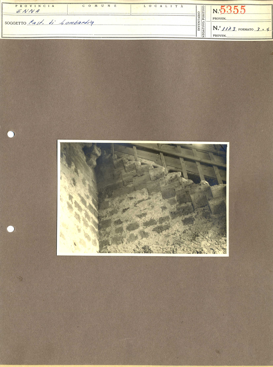 Sicilia - Enna - Castello di Lombardia - Torre Pisana - interno (positivo, elemento-parte componente, scheda di supporto) di Anonimo <1945 - 1955> (attribuito) (metà XX)