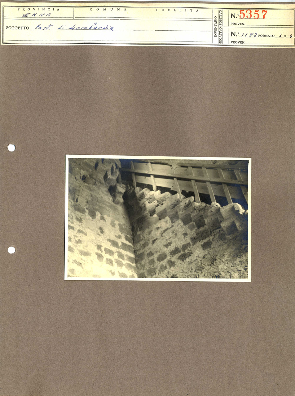 Sicilia - Enna - Castello di Lombardia - Torre Pisana - interno (positivo, elemento-parte componente, scheda di supporto) di Anonimo <1945 - 1955> (attribuito) (metà XX)