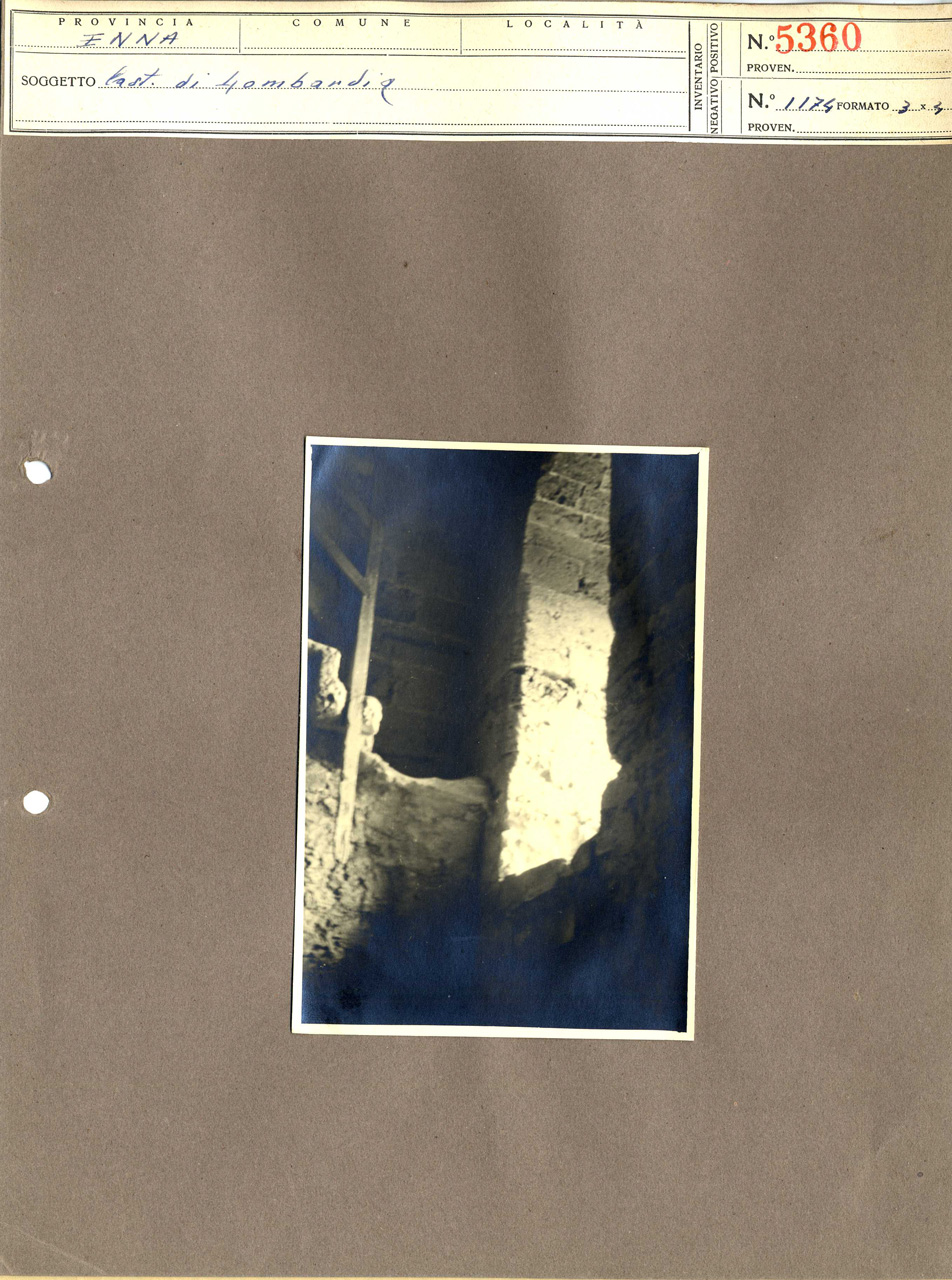 Sicilia - Enna - Castello di Lombardia - Torre Pisana - interno (positivo, elemento-parte componente, scheda di supporto) di Anonimo <1945 - 1955> (attribuito) (metà XX)