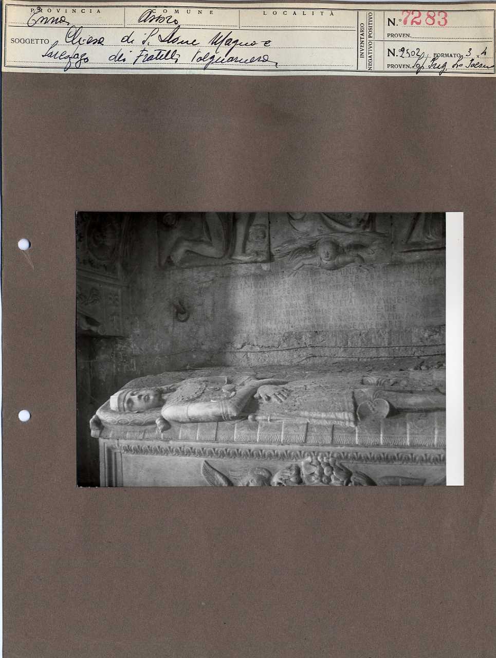 Sicilia - Enna <provincia> - Assoro - Chiese - Monumenti sepolcrali (positivo, elemento-parte componente, scheda di supporto) di Anonimo <1951 - 2000> (terzo quarto XX)