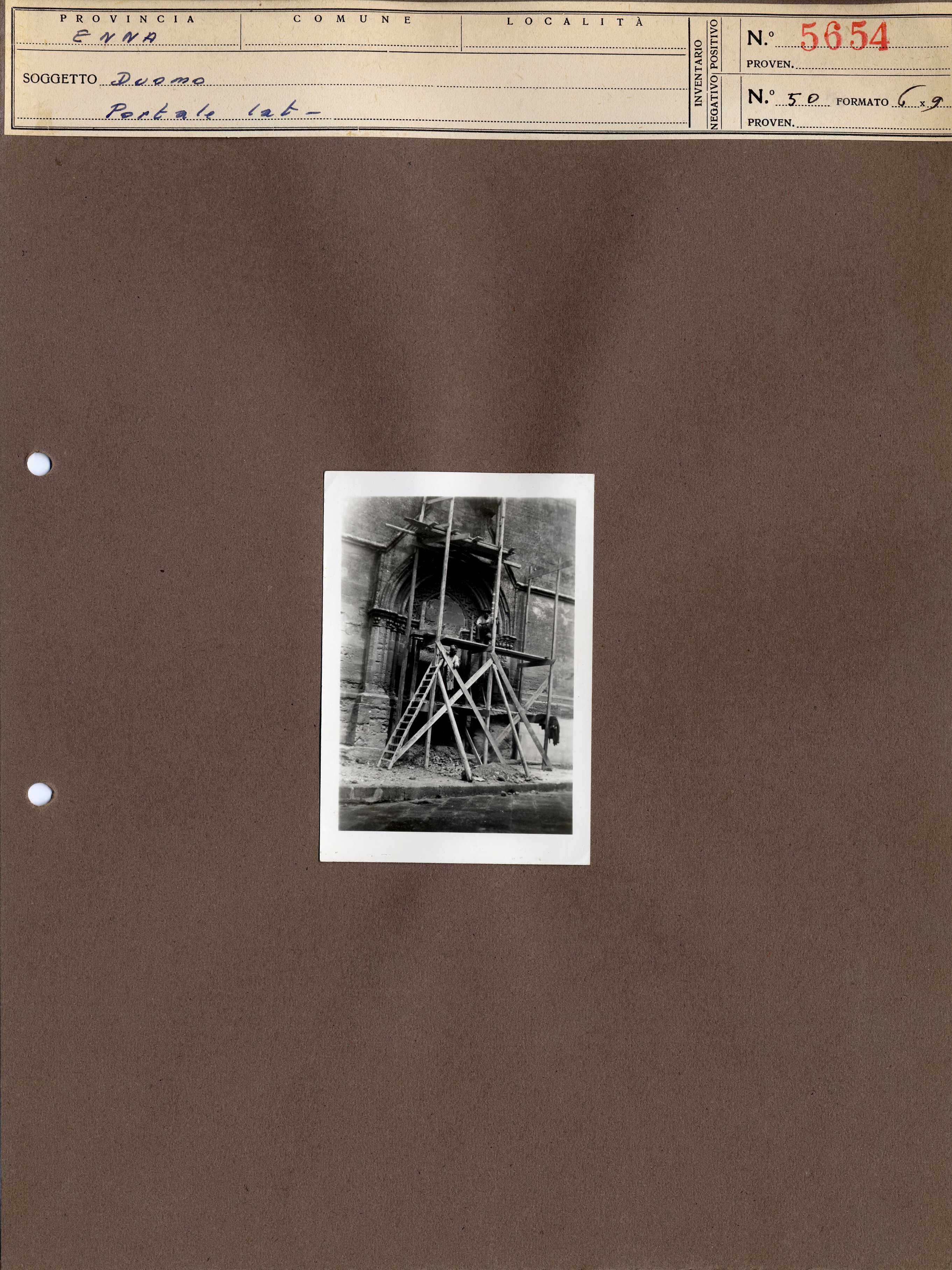 Sicilia - Enna – Architettura religiosa - Duomo - Restauri (positivo, elemento-parte componente, scheda di supporto) di Anonimo <1945 - 1955> (metà XX)