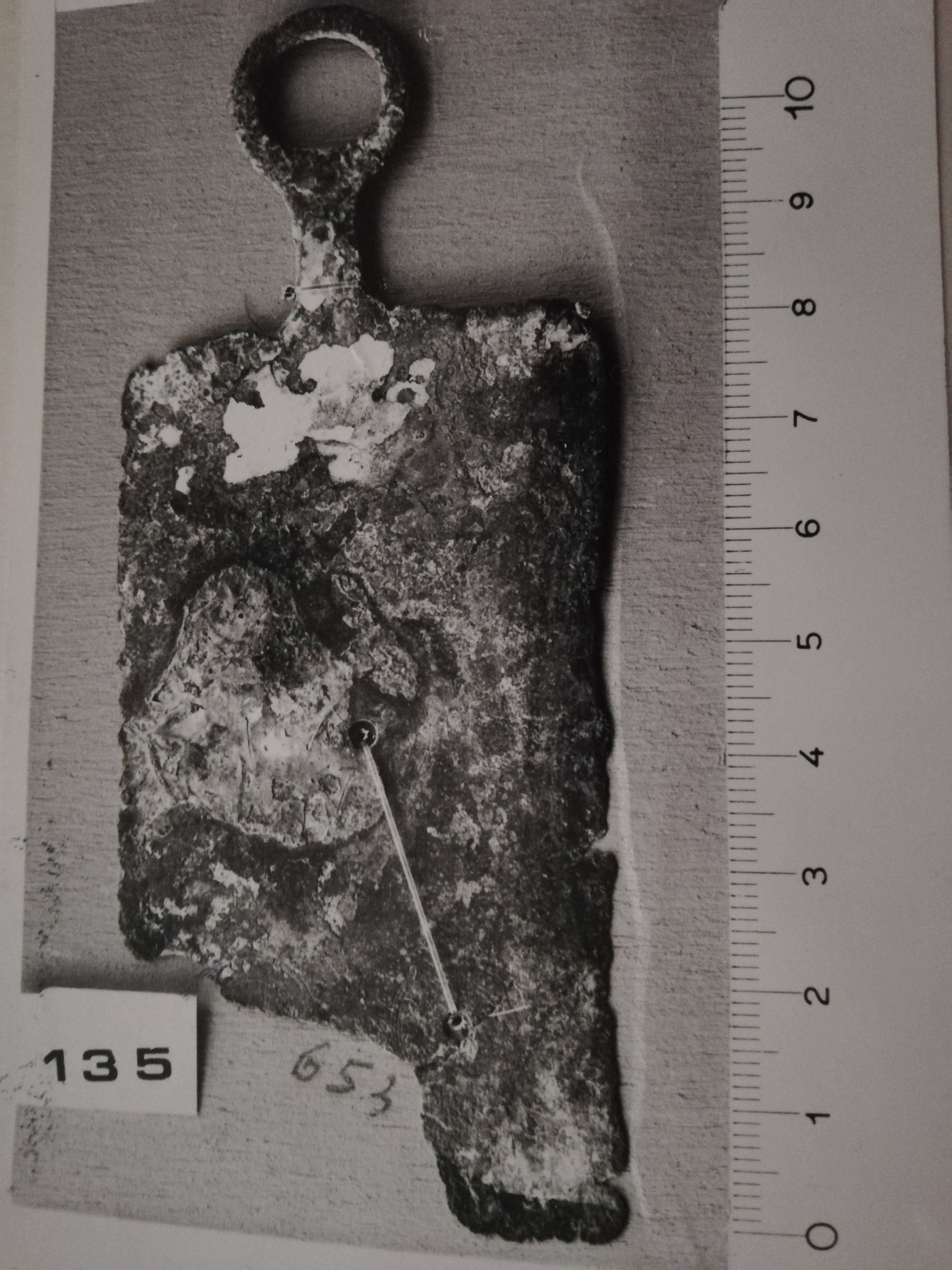 rasoio, rettangolare con manico fuso (SECOLI/ IX a.C)