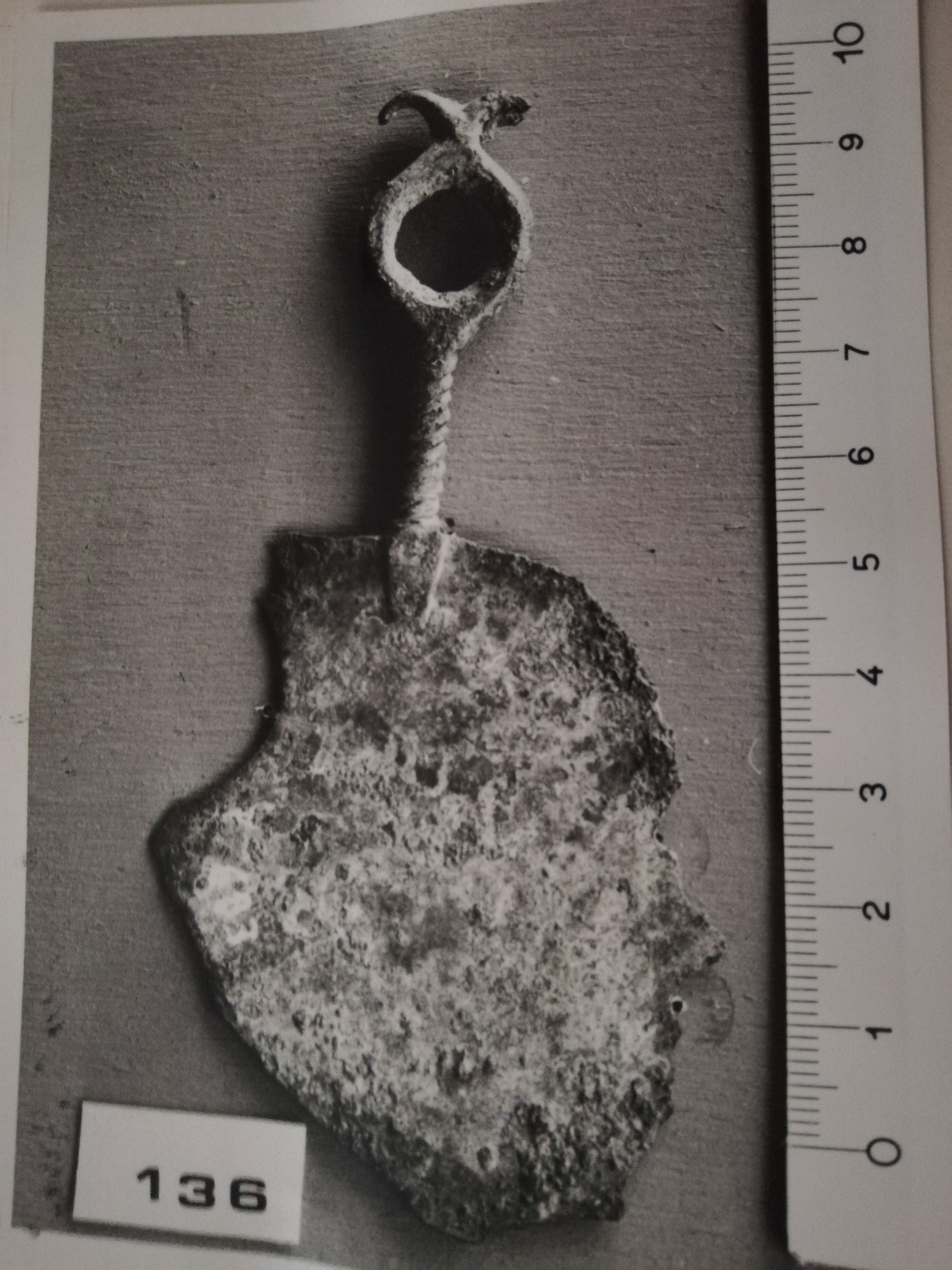 rasoio, semilunato (SECOLI/ IX a.C)