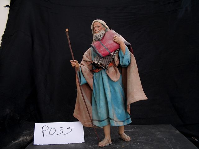 Venditore di tappeti (statuetta di presepio, elemento d'insieme) di Mazzeo, Antonio (attribuito) - bottega leccese (seconda metà XX)