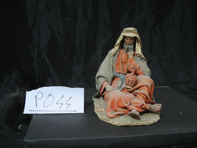 Fumatore di narghilè (statuetta di presepio, elemento d'insieme) di Mazzeo, Antonio (attribuito) - bottega leccese (seconda metà XX)
