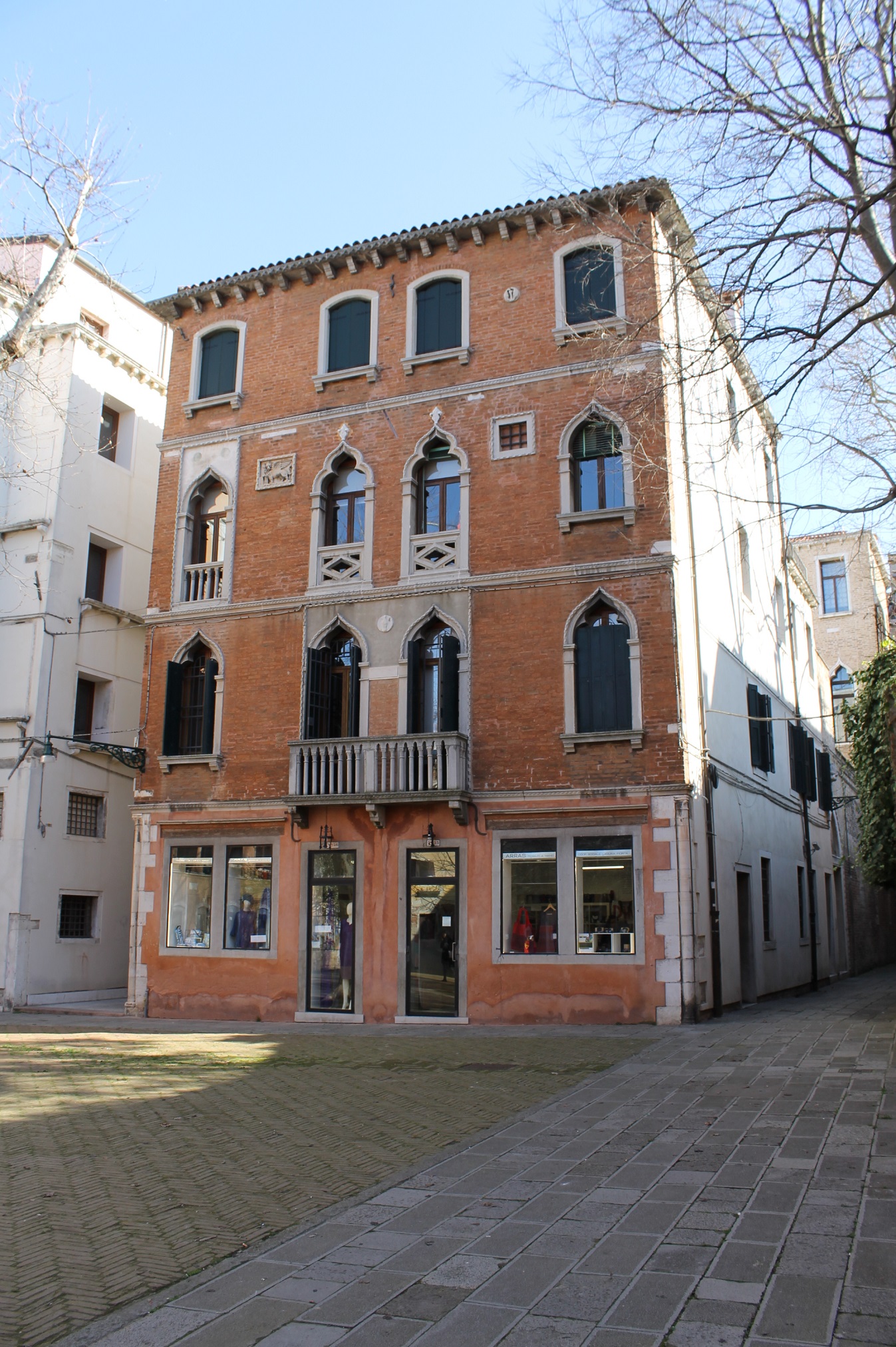 [Palazzo in Dorsoduro, 3235, 3236/ Campiello dei Squelini] (palazzo) - Venezia (VE)  (XIX, fine)